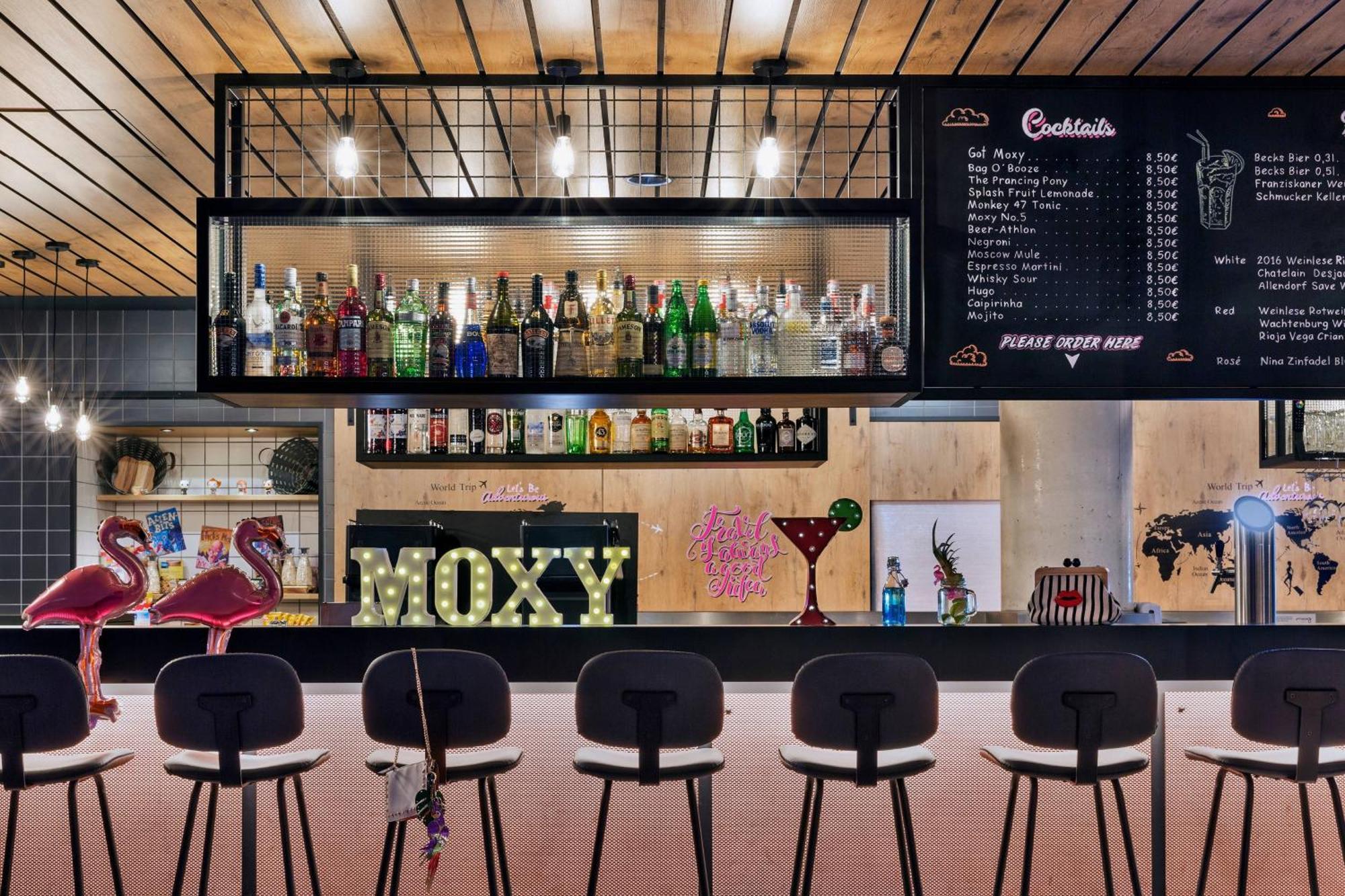 Moxy Frankfurt Airport Kelsterbach Hotel Kültér fotó